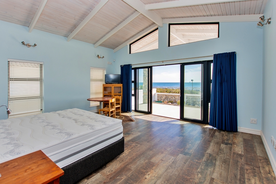 3 Bedroom Property for Sale in Sandy Point Western Cape